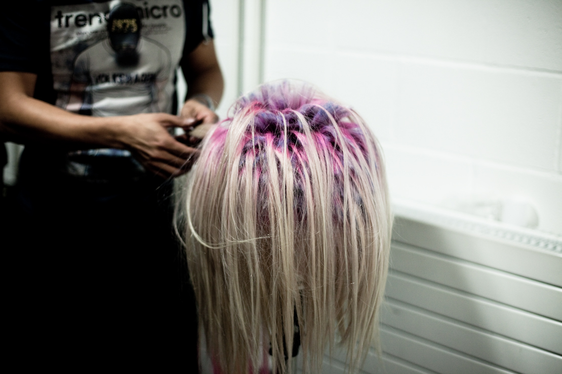pink hair roots